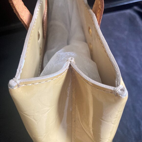 Louis Vuiton Vernis Monogram Reade PM Handbag - Picture 8 of 13